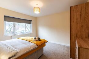 Impeccable Luxury 2-bed House in Sheffield
