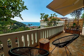 Evgenias sea view apartments