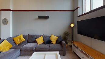 Hu1 Boutique City Apartment - Sleeps 6