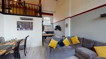 Hu1 Boutique City Apartment - Sleeps 6
