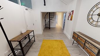 Hu1 Boutique City Apartment - Sleeps 6