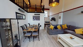 Hu1 Boutique City Apartment - Sleeps 6