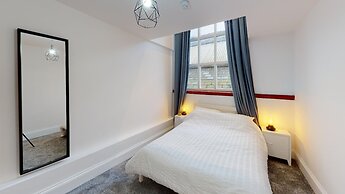 Hu1 Boutique City Apartment - Sleeps 6