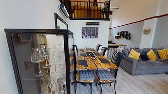 Hu1 Boutique City Apartment - Sleeps 6