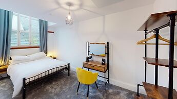 Hu1 Boutique City Apartment - Sleeps 6