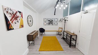 Hu1 Boutique City Apartment - Sleeps 6