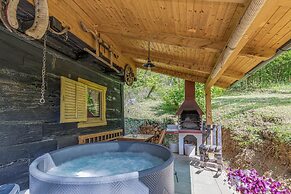 Chalet Birchwood With Whirlpool and Sauna