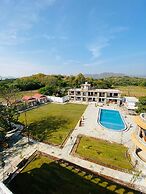 Keshav Resort