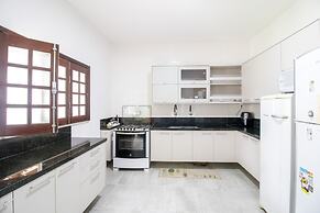 GB50 Ótima Casa 5 Quartos 300m da Praia