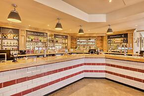 Premier Inn Milton Keynes - Willen Lake