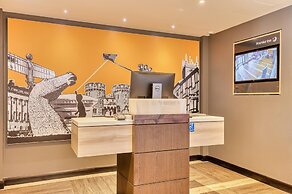 Premier Inn Milton Keynes - Willen Lake