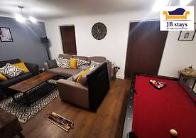 5 Bed House Leisure/business Free Parking