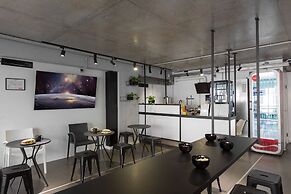 Capsule Hotel Constellation 89
