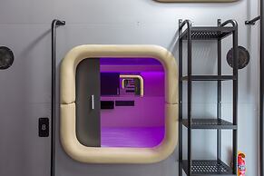 Capsule Hotel Constellation 89