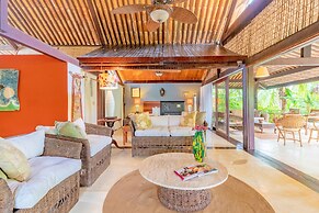 PF25 Ótima Casa 3 Quartos 300m da Praia