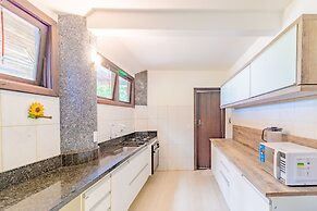 PF25 Ótima Casa 3 Quartos 300m da Praia