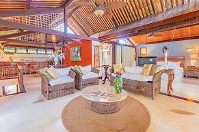 PF25 Ótima Casa 3 Quartos 300m da Praia