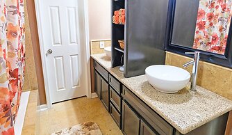 3Bdrms 2Bath 3Beds - Energy Corridor 6