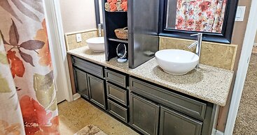 3Bdrms 2Bath 3Beds - Energy Corridor 6