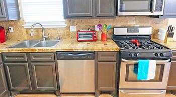 3Bdrms 2Bath 3Beds - Energy Corridor 6