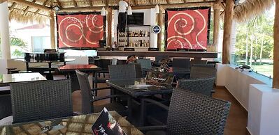 Hotel Villas Maria Isabel