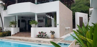 Hotel Villas Maria Isabel