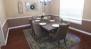 6Bdrm 3.5Bath 14Beds - 2 Story Houston