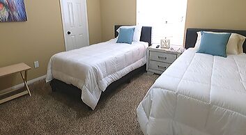 6Bdrm 3.5Bath 14Beds - 2 Story Houston