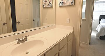 4Bdrm 2.5Bath 10Beds - Sugarland Fresno