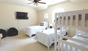 4Bdrm 2.5Bath 10Beds - Sugarland Fresno