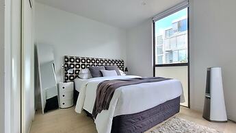 Marina View Apartment in Viaduct - Pool
