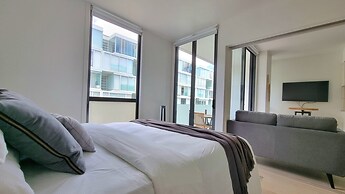 Marina View Apartment in Viaduct - Pool