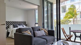 Marina View Apartment in Viaduct - Pool