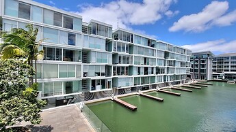 Marina View Apartment in Viaduct - Pool