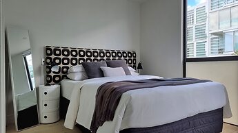 Marina View Apartment in Viaduct - Pool