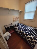 Bedroom Near Downtown Boston - Hostel