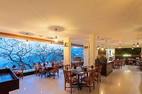 Green Castle Mall Road