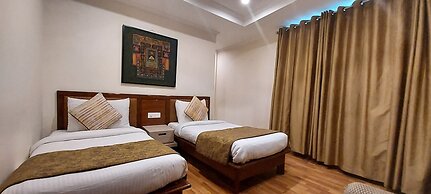 Green Castle Mall Road