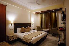 Green Castle Mall Road