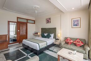 Green Castle Mall Road