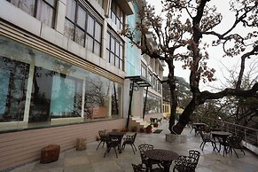 Green Castle Mall Road