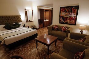 Green Castle Mall Road