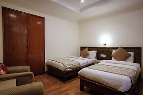 Green Castle Mall Road