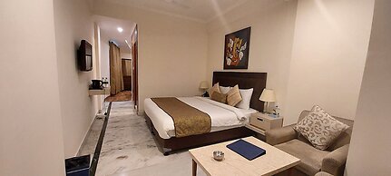 Green Castle Mall Road