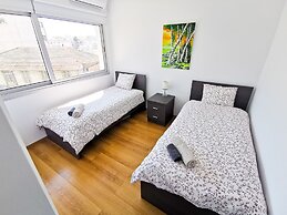 Daze Off Central Apartment