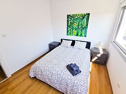 Daze Off Central Apartment