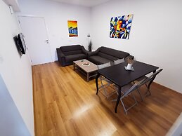 Daze Off Central Apartment