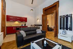 Select City Center Apartments Braşov