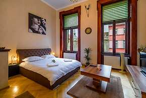 Select City Center Apartments Braşov