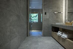moksa Rebirth Hotel